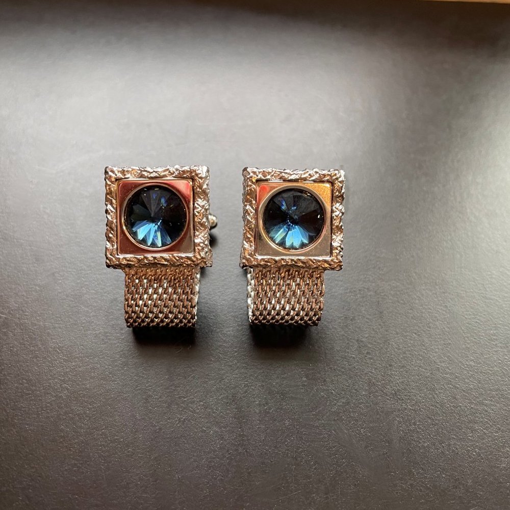 Vintage 1970s Silver Mesh Cufflinks Blue Stone Square Toggle Back